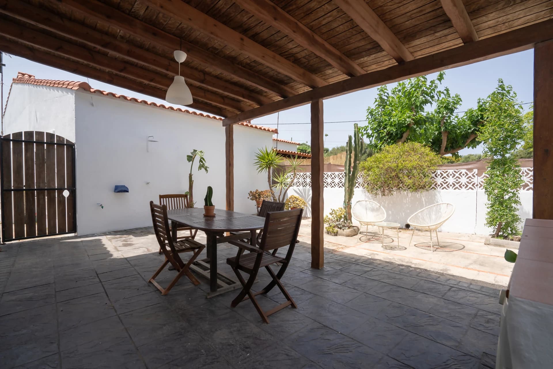 CALMA HOUSE photo