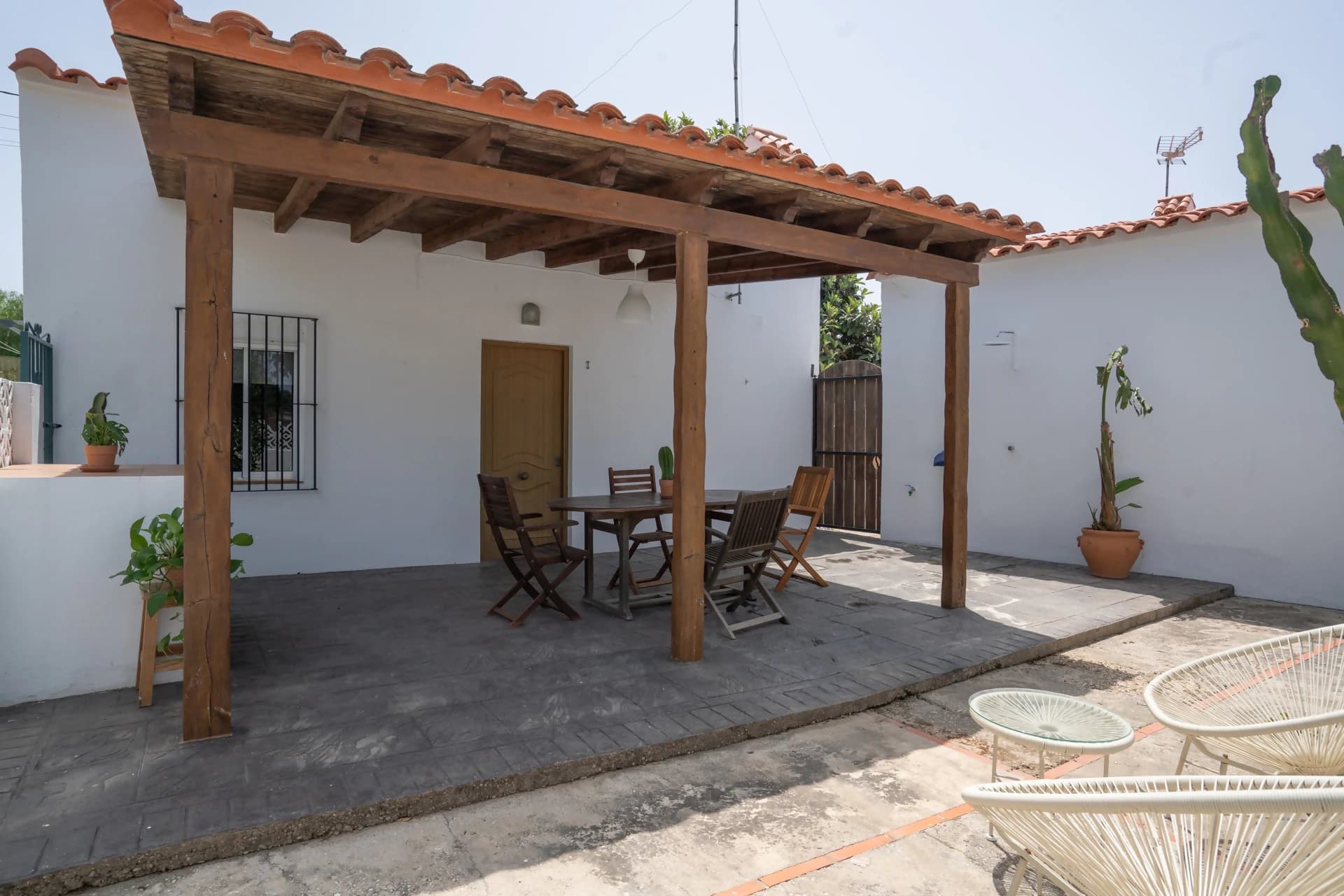 CALMA HOUSE photo